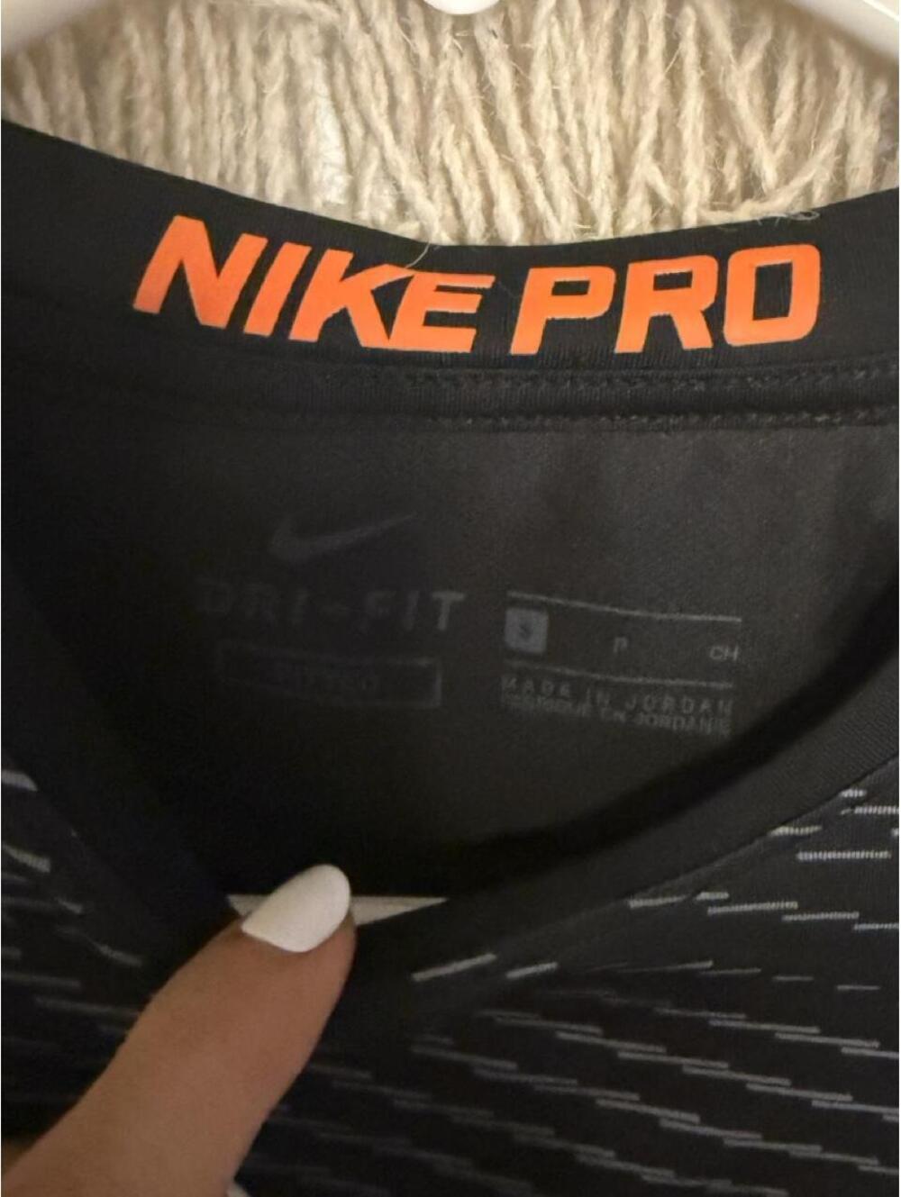 Nike Pro Dri-FIT Fitted Short Sleeve Athletic Shirt Small - Picture 3 of 4